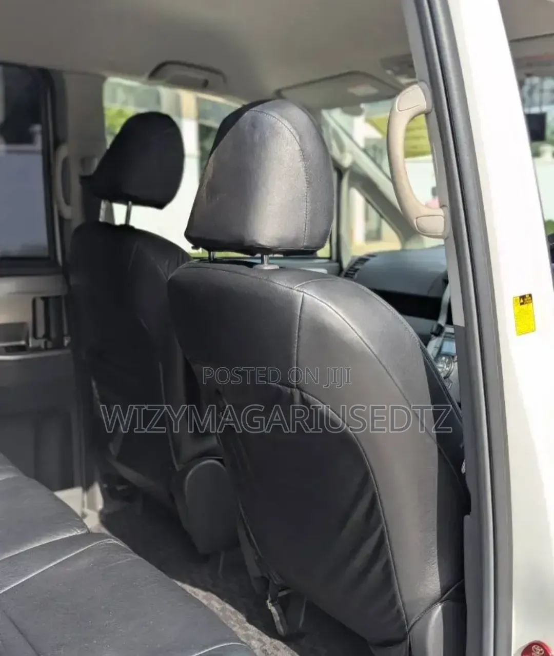 Toyota Noah 2010 Off white