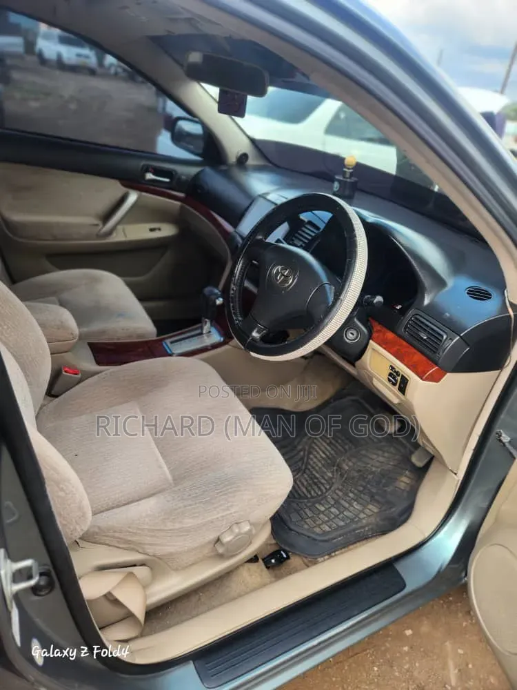 Toyota Premio 2005 Green