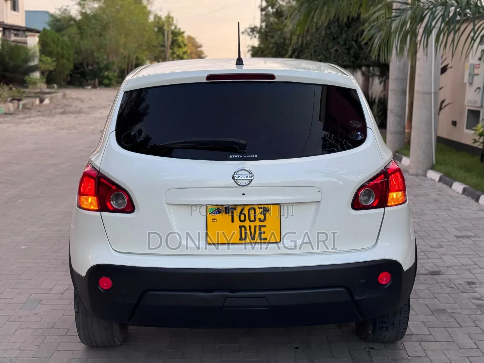 Nissan Dualis 2011 White