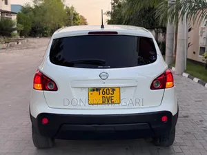 Nissan Dualis 2011 White