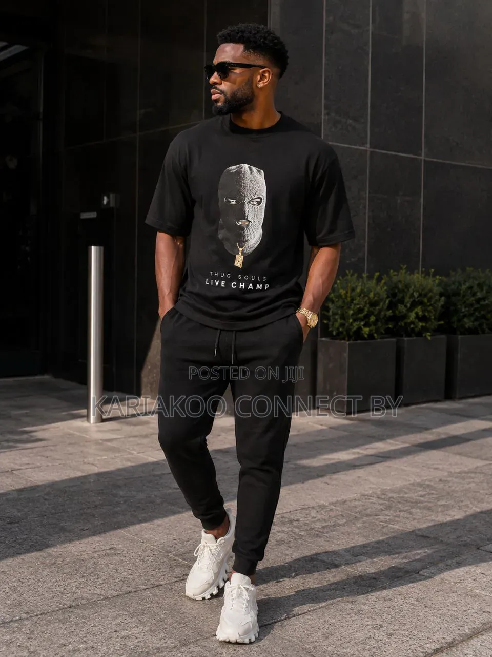 Seti Ya T-Shirt Na Suruali Ya Kiume