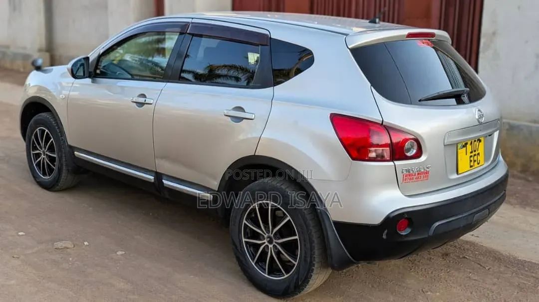 Nissan Dualis 2010 Silver