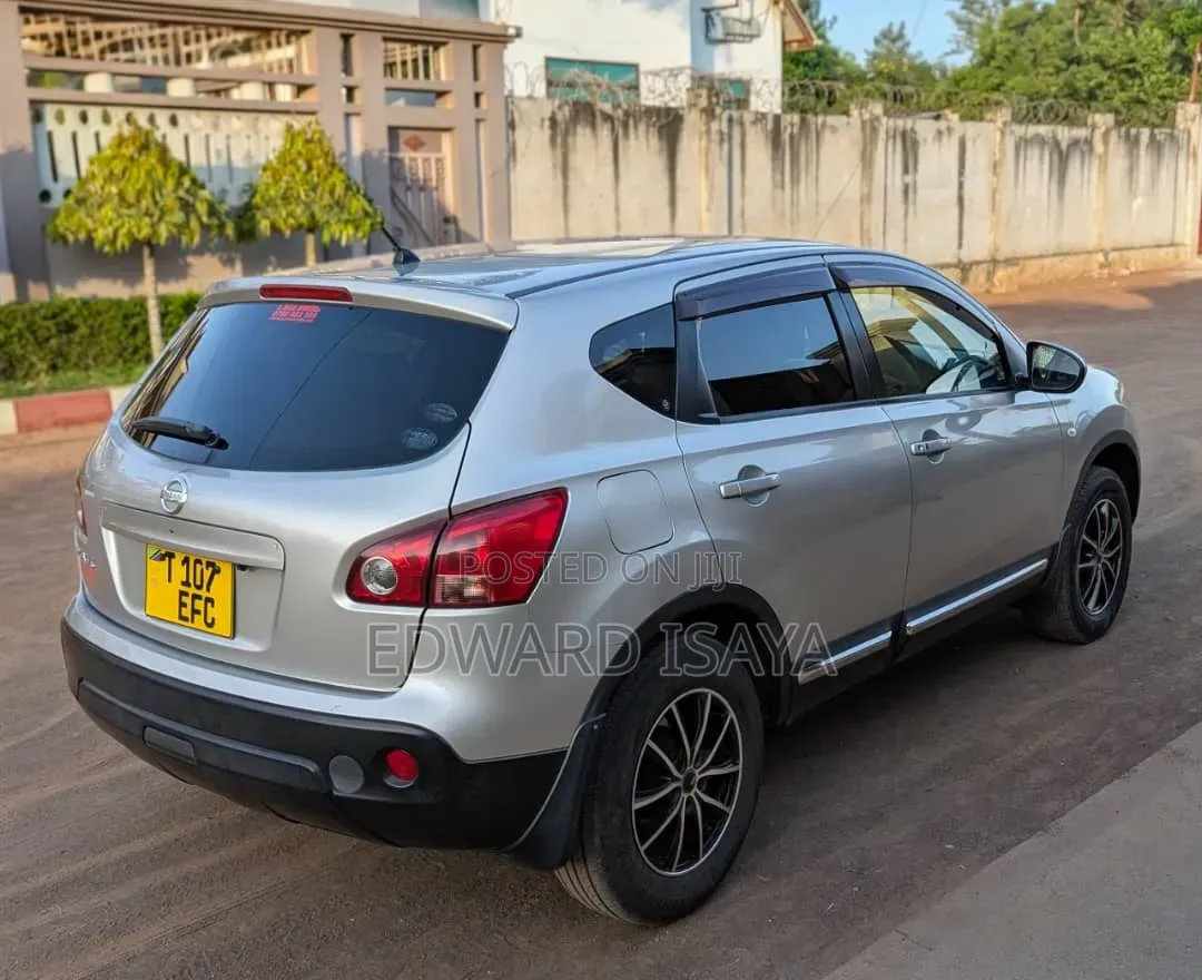Nissan Dualis 2010 Silver
