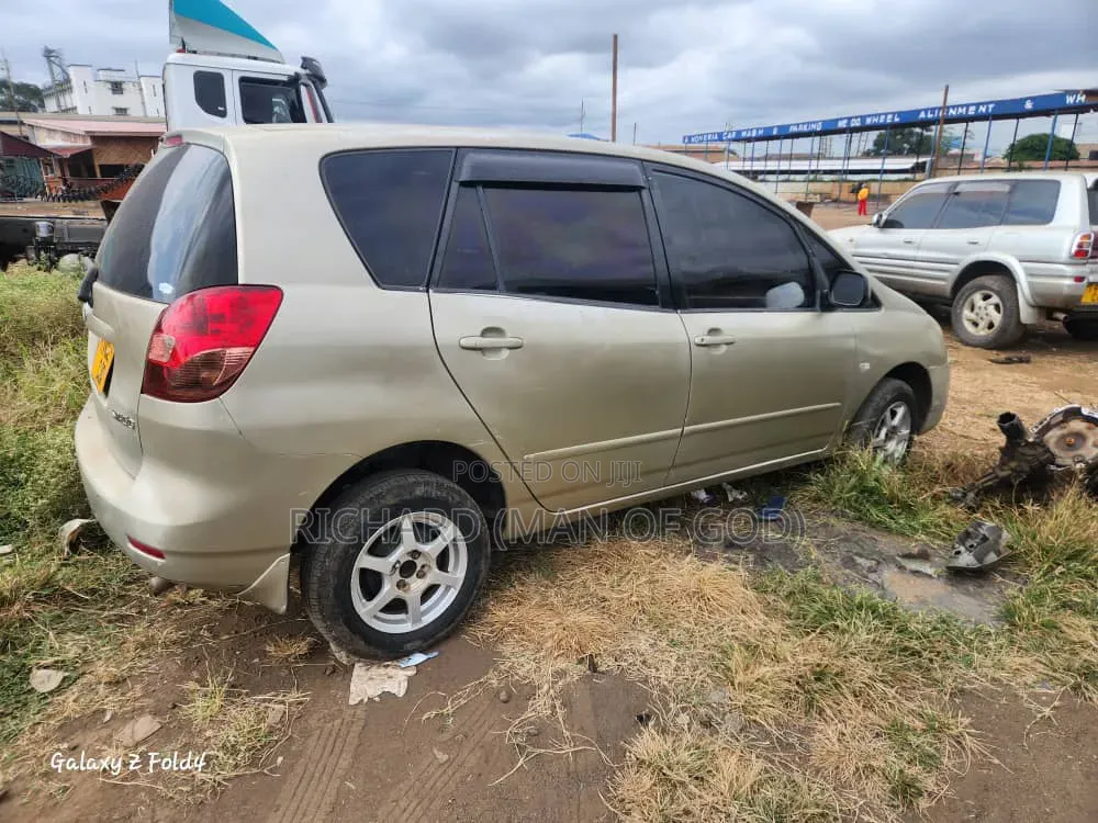 Toyota Corolla Spacio 2002 Silver