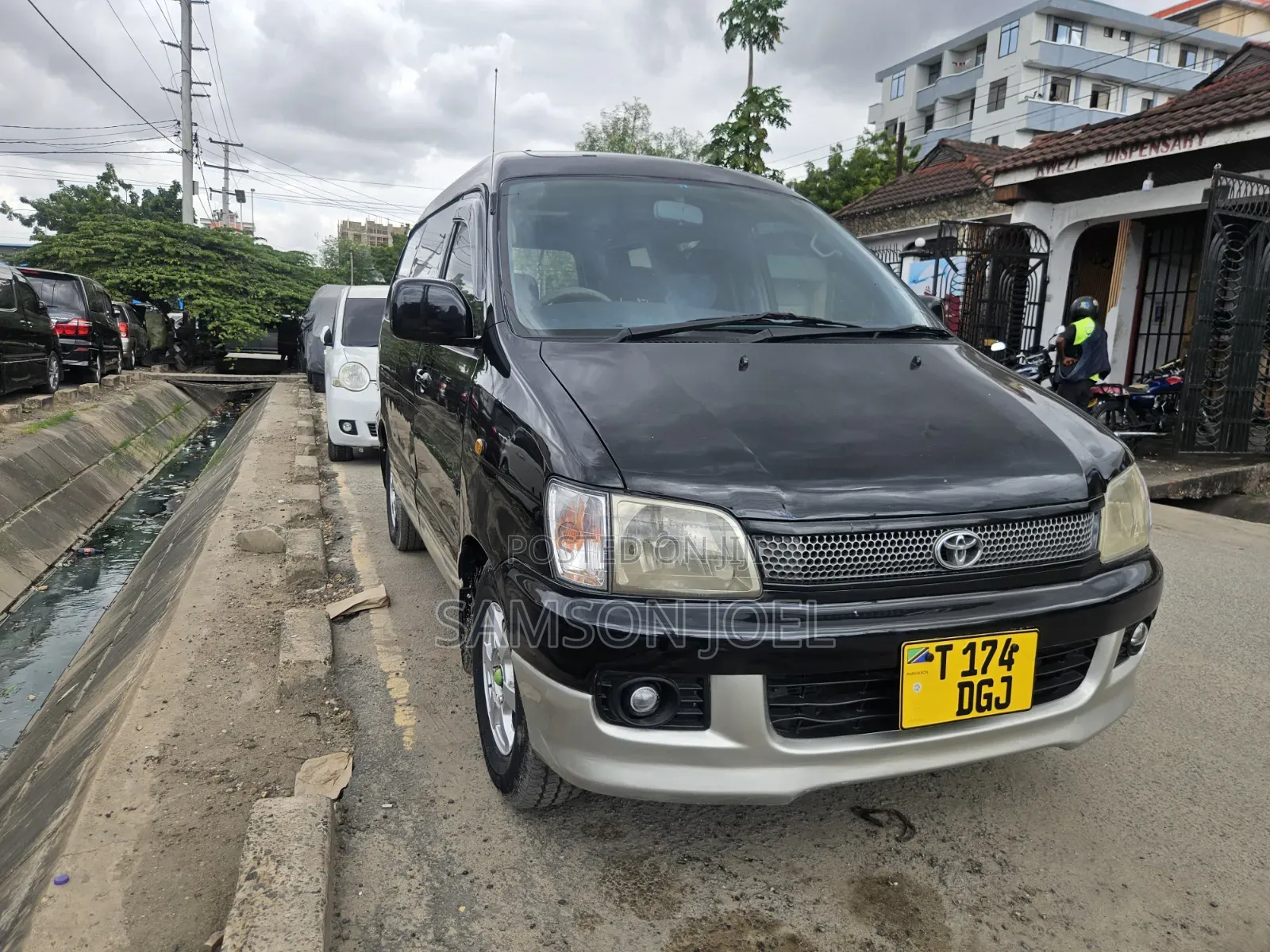 Toyota Noah 2002 Black