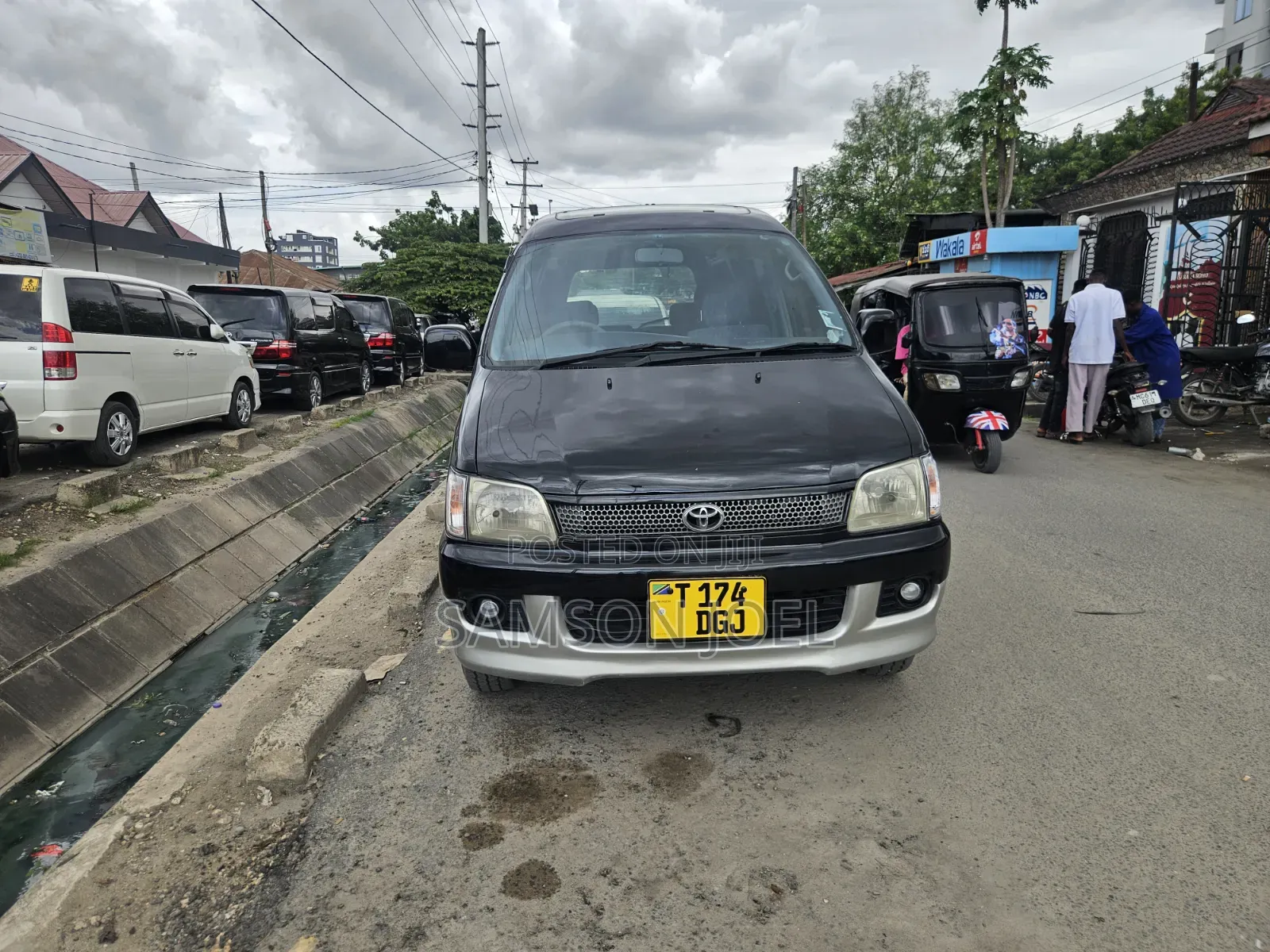 Toyota Noah 2002 Black