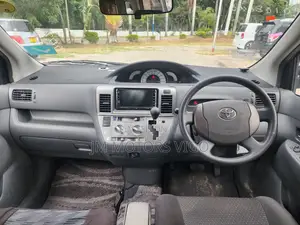 Toyota Raum 2009 Blue