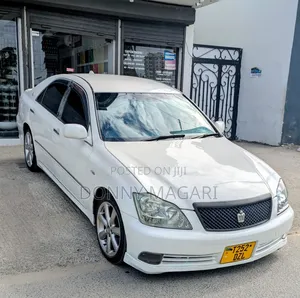 Toyota Crown 2006 White