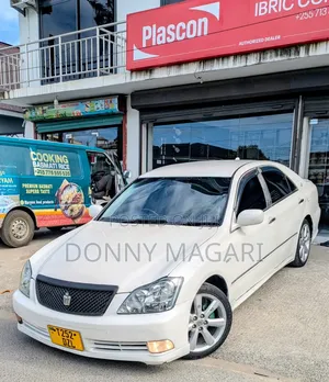 Toyota Crown 2006 White