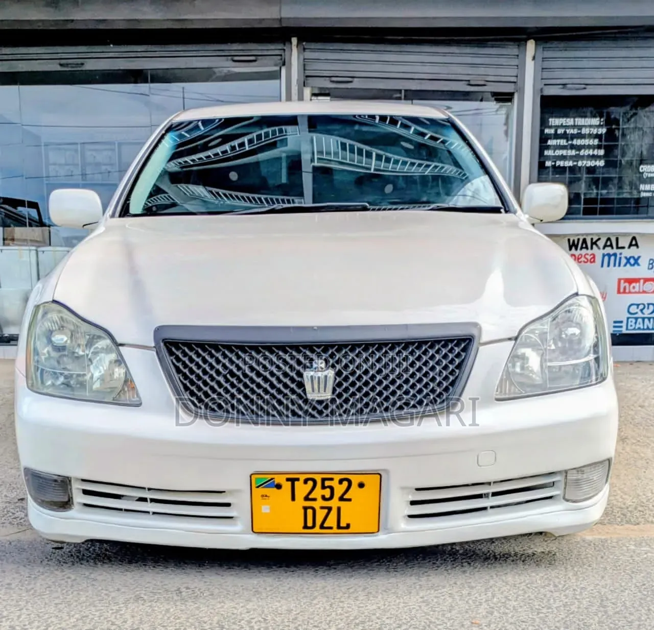 Toyota Crown 2006 White