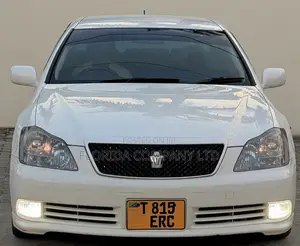 Toyota Crown Royale 2005 White