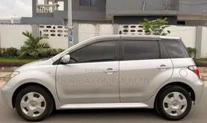 Toyota IST 2006 Silver