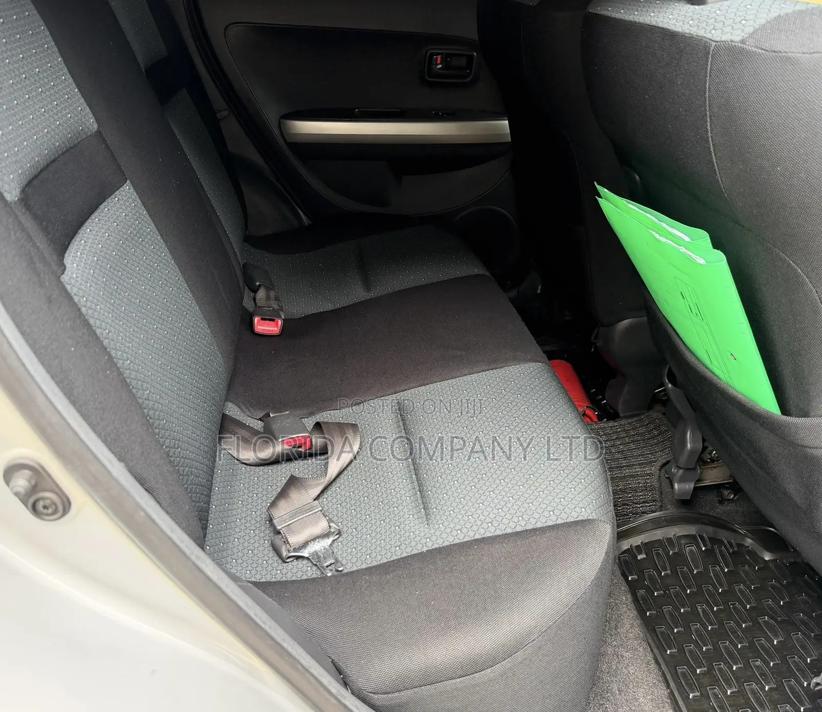 Toyota IST 2006 Silver