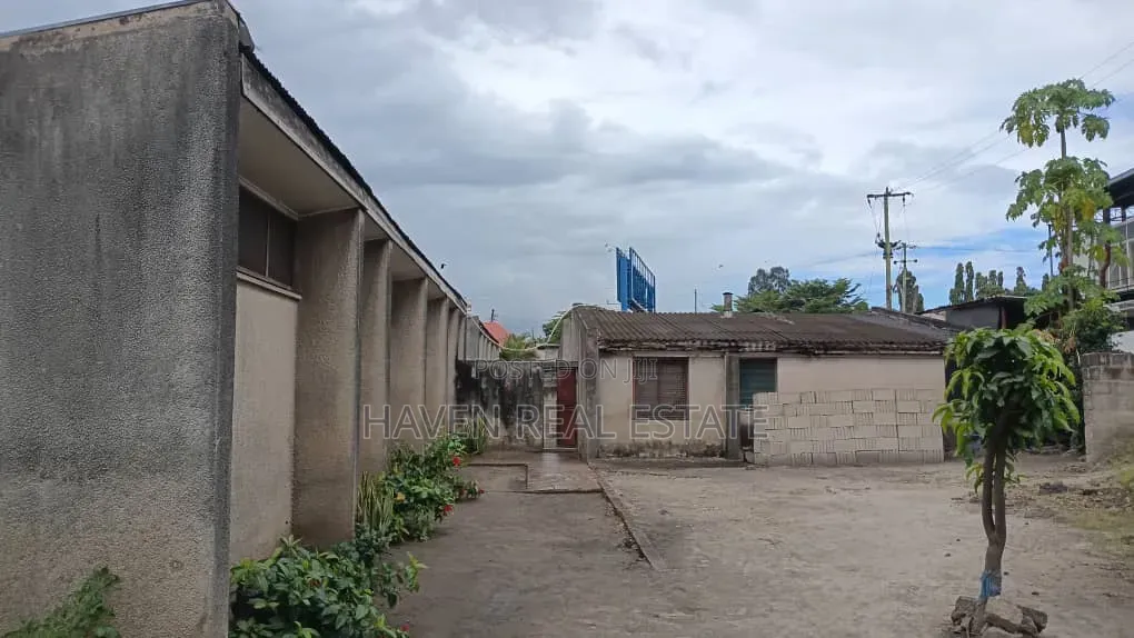 Kiwanja Kinauzwa Changombe