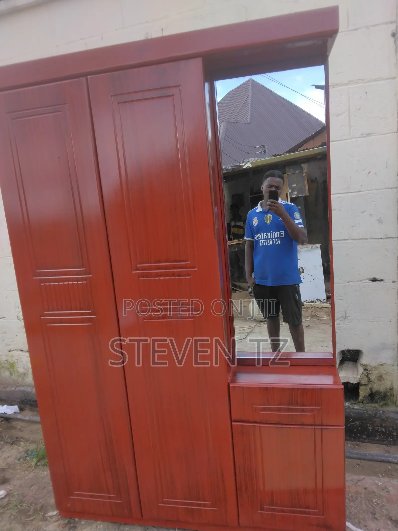 Kabati La Nguo Milango Mitatu