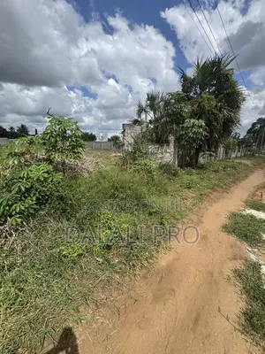 Kiwanja Kinauzwa Kibada Kigamboni