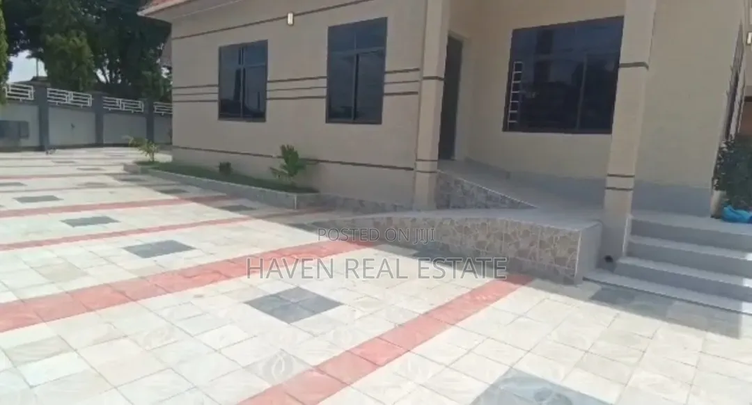 4bdrm Apartment in Msisi for sale
