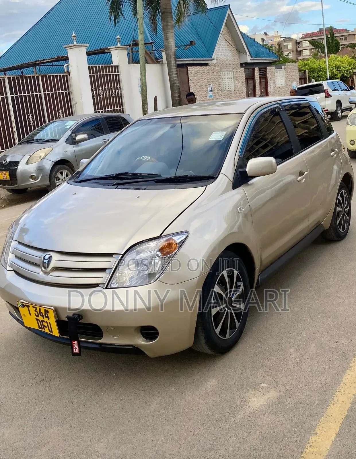 Toyota IST 2004 Gold