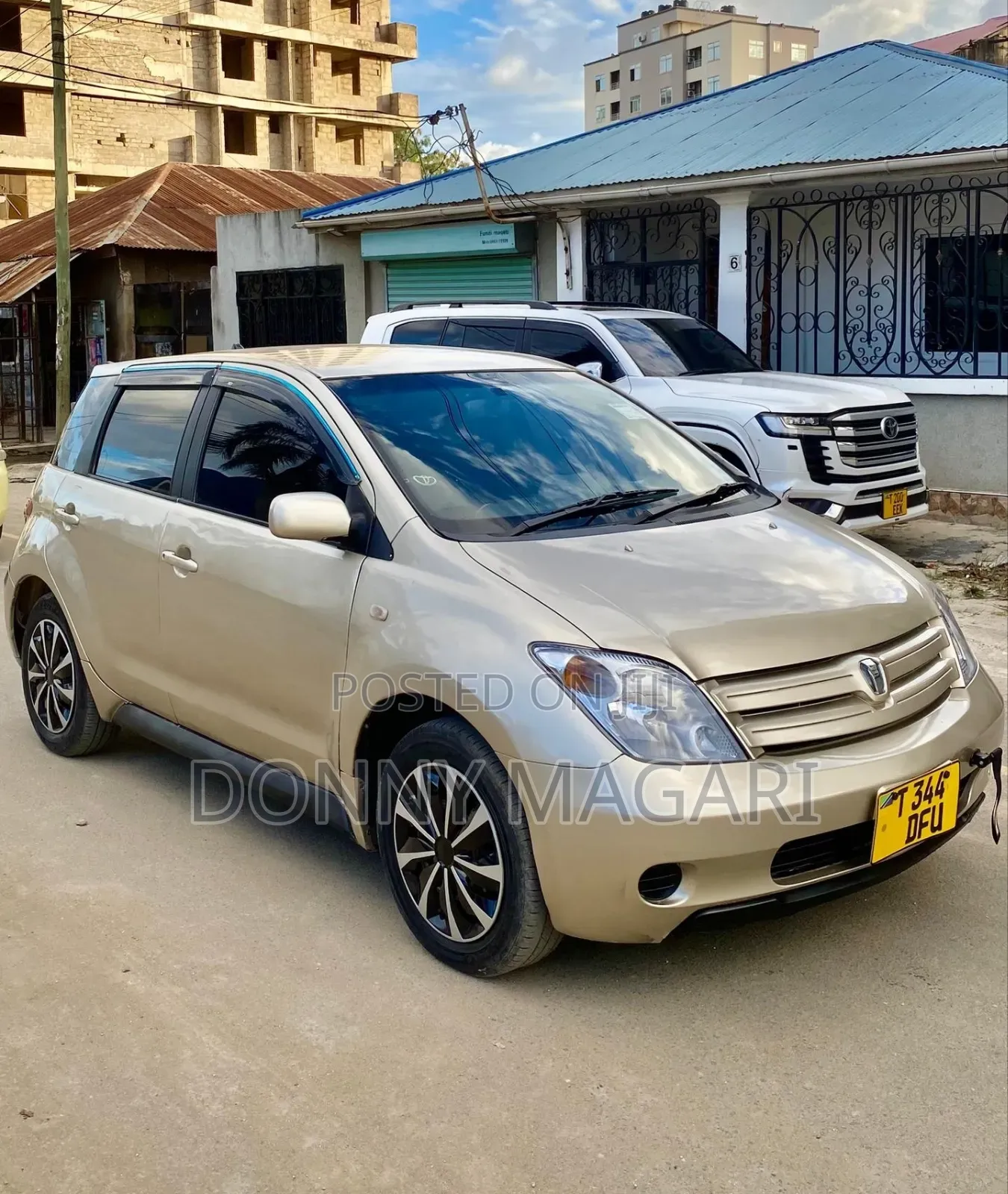 Toyota IST 2004 Gold