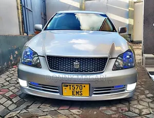 Toyota Crown Royale 2005 Silver