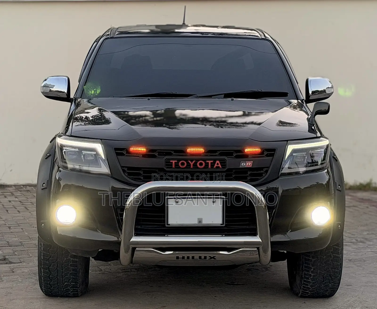 Toyota Hilux 2013 Black