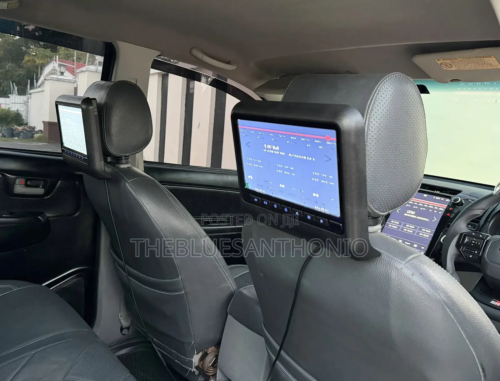 Toyota Hilux 2013 Black