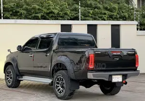Toyota Hilux 2013 Black