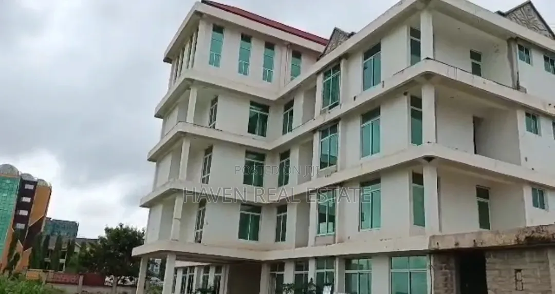 Jengo La Hotel Linauzwa Dodoma