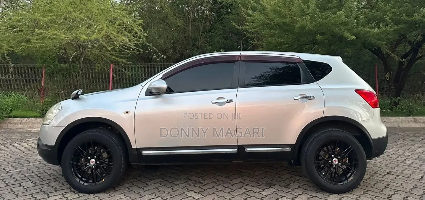 Nissan Dualis 2010 Silver
