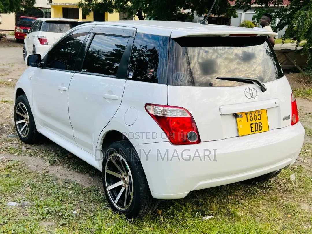 Toyota IST 2005 White