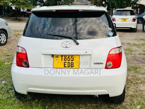 Toyota IST 2005 White