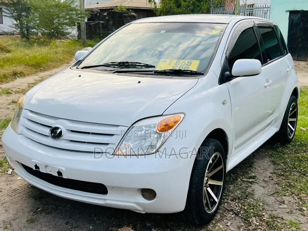 Toyota IST 2005 White