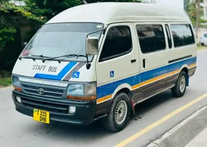 Toyota HiAce 2005 White