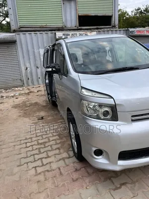 Toyota Noah 2007 Silver