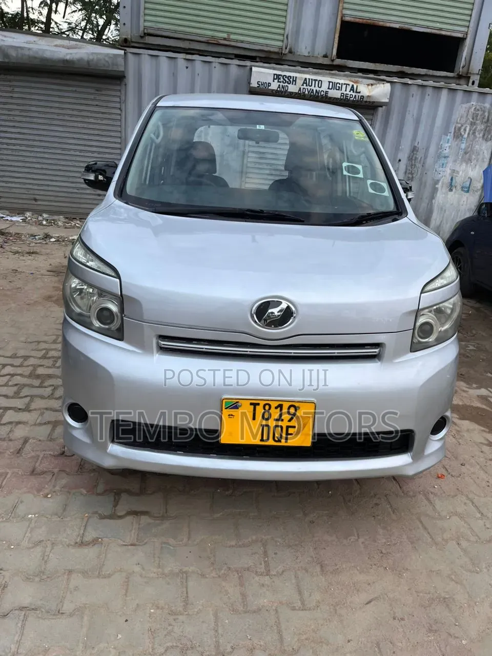 Toyota Noah 2007 Silver