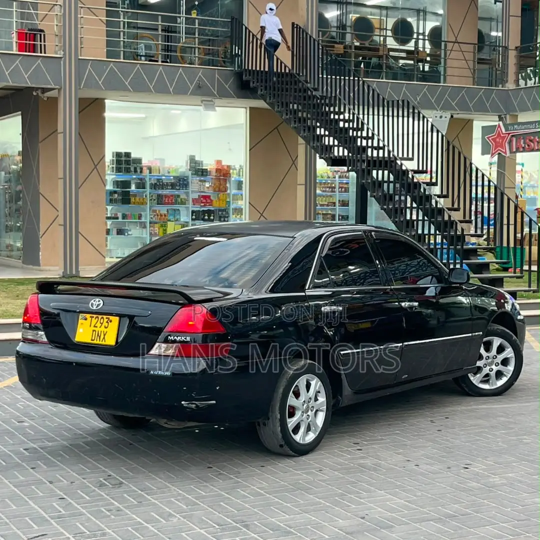 Toyota Mark II 2004 Black