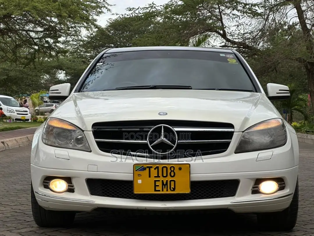 Mercedes-Benz C-Class 2010 White