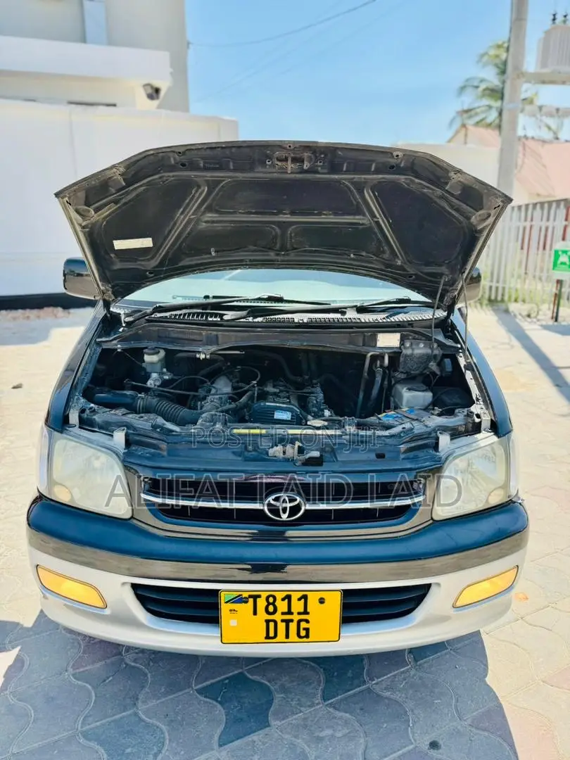 Toyota Noah 2.0 AWD (8 Seater) 2003 Black