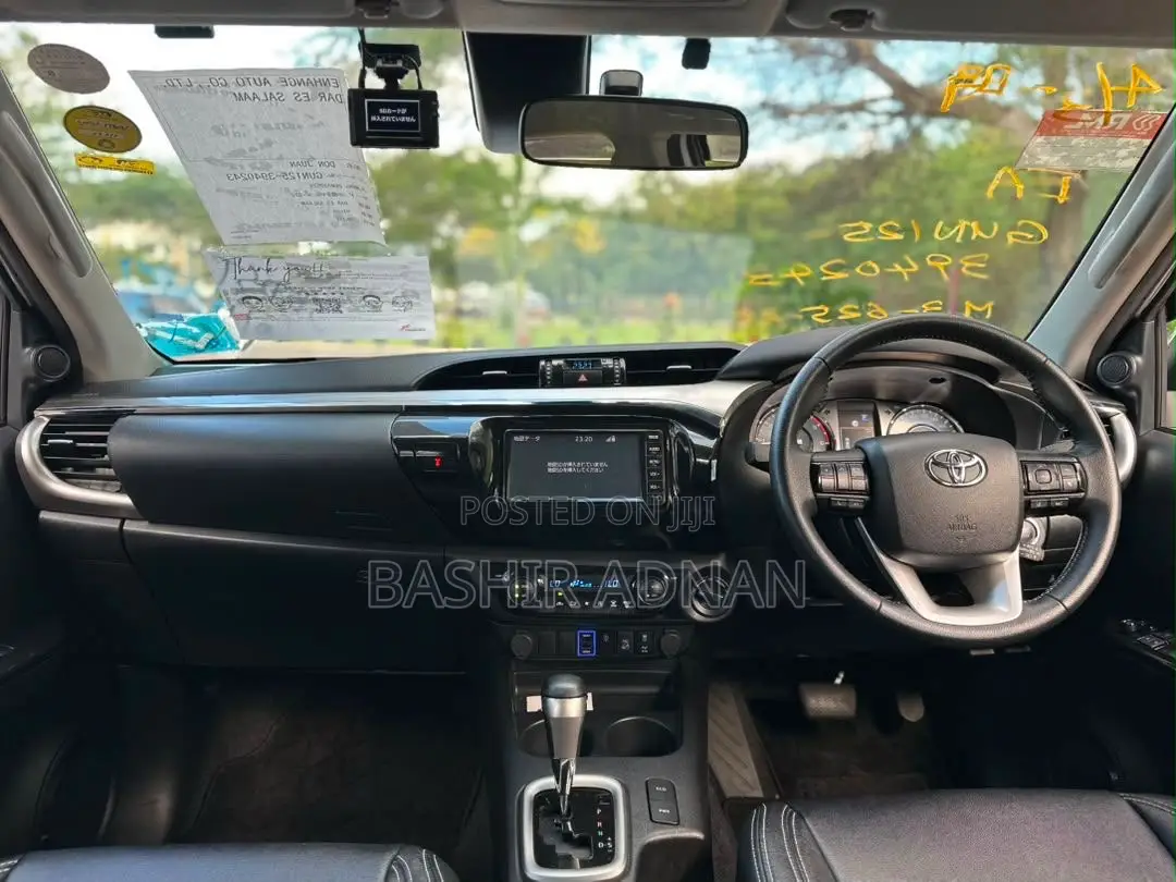 Toyota Hilux Revo Double Cab Deisel 2.4 RWD 2022 White