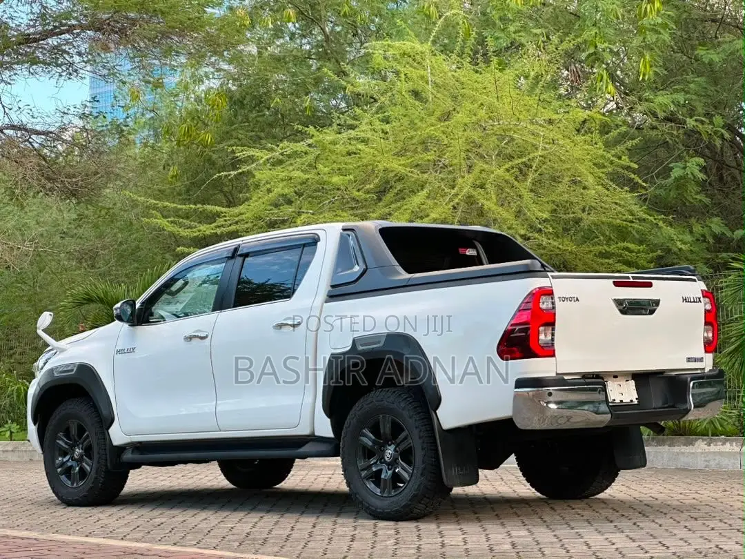 Toyota Hilux Revo Double Cab Deisel 2.4 RWD 2022 White