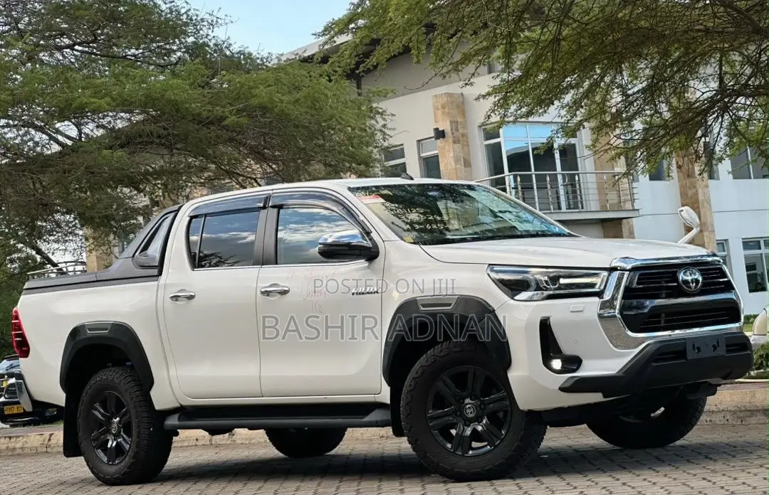 Toyota Hilux Revo Double Cab Deisel 2.4 RWD 2022 White