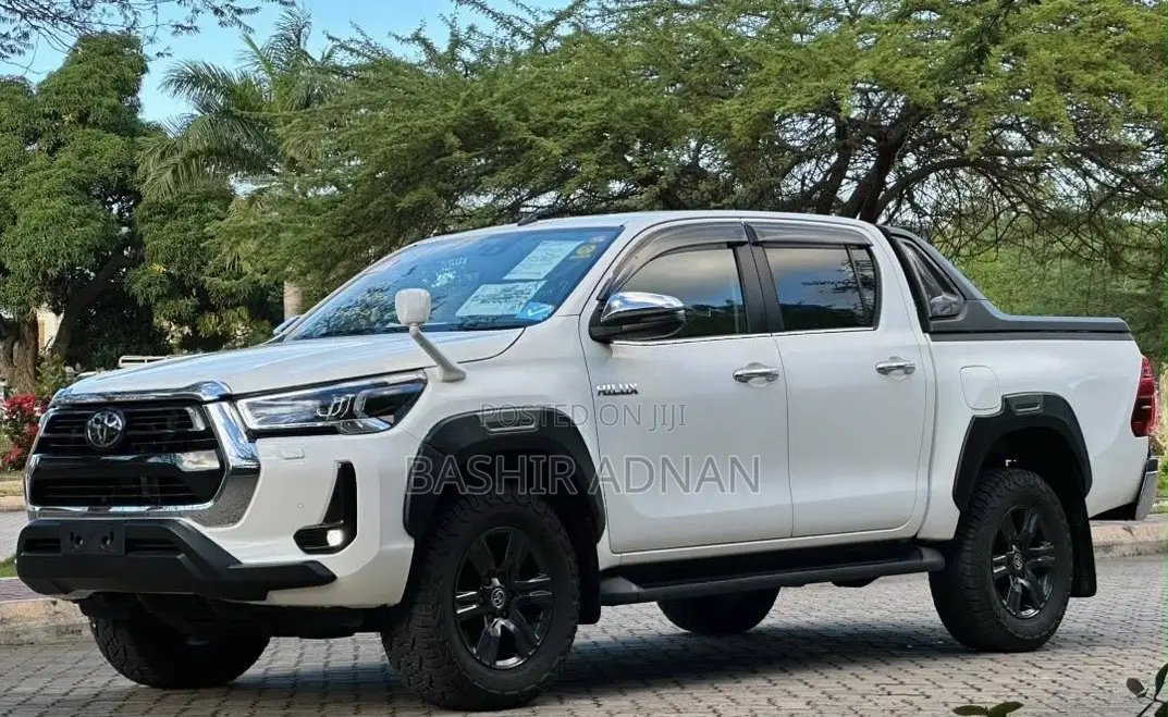 Toyota Hilux Revo Double Cab Deisel 2.4 RWD 2022 White