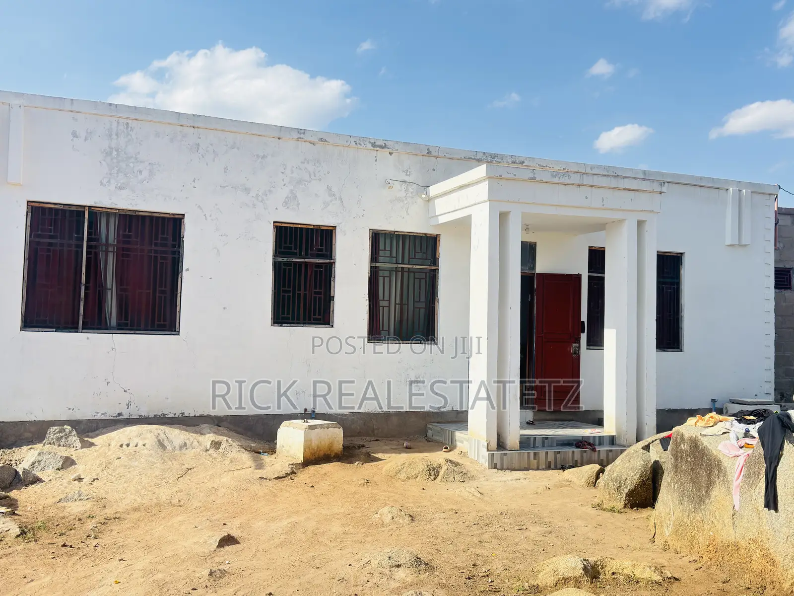 2bdrm House in Mkolani for sale