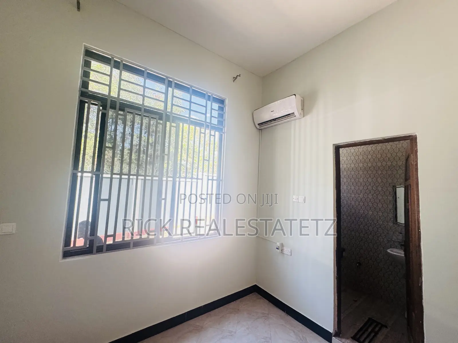 2bdrm House in Mkolani for sale