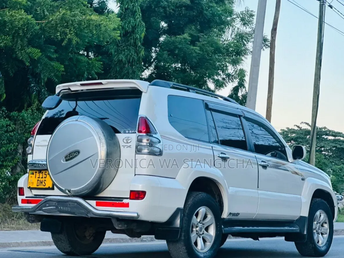 Toyota Land Cruiser Prado 2004 White
