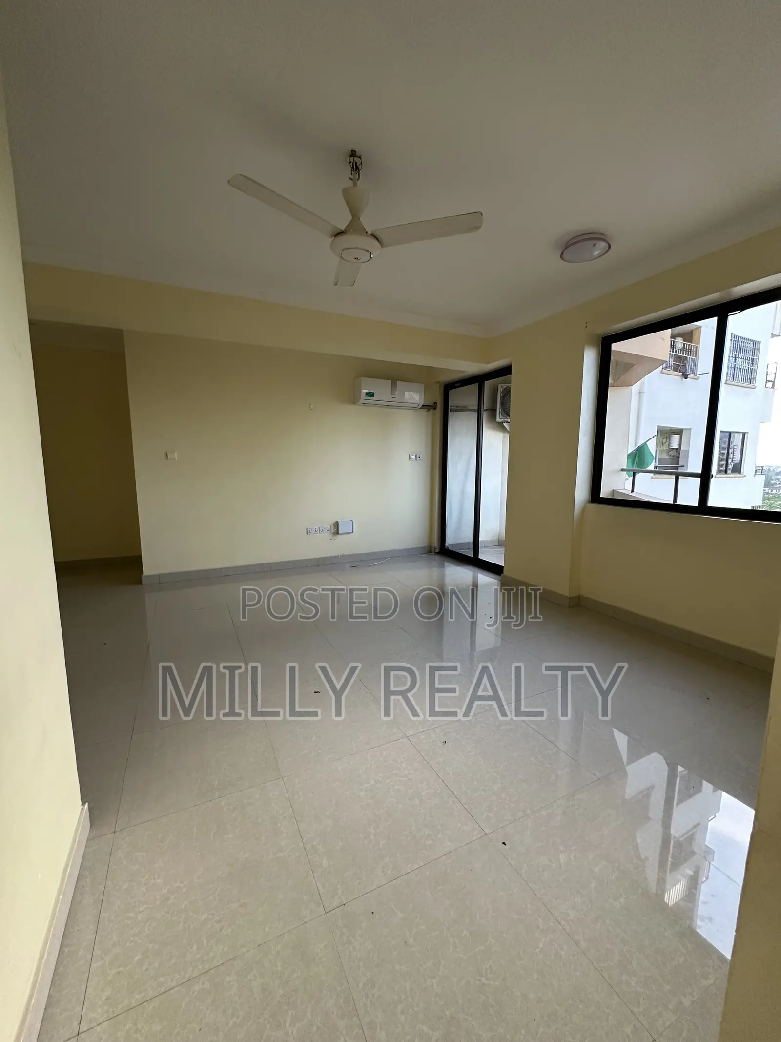4bdrm Duplex in Apartment Upanga for sale