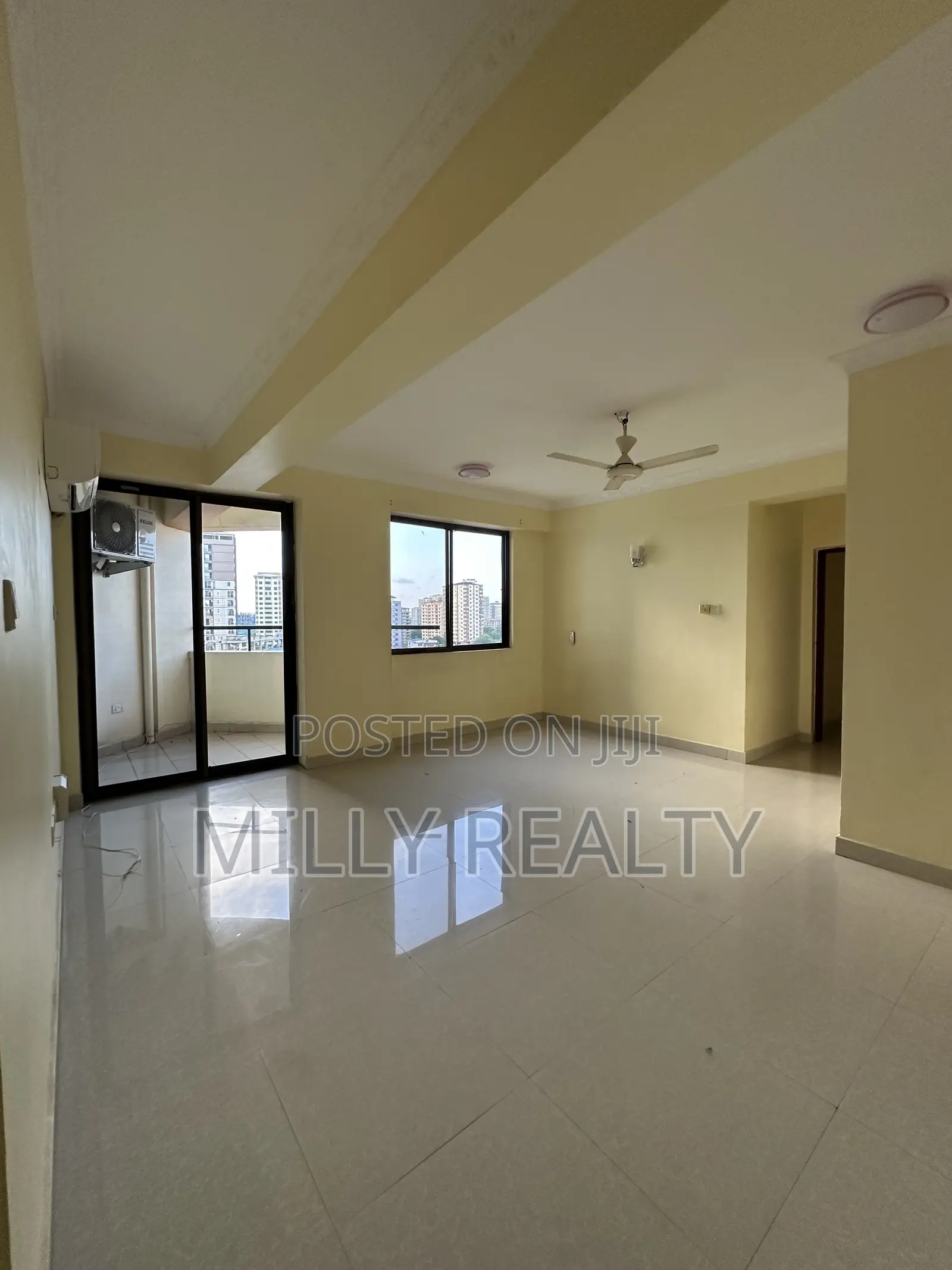4bdrm Duplex in Apartment Upanga for sale
