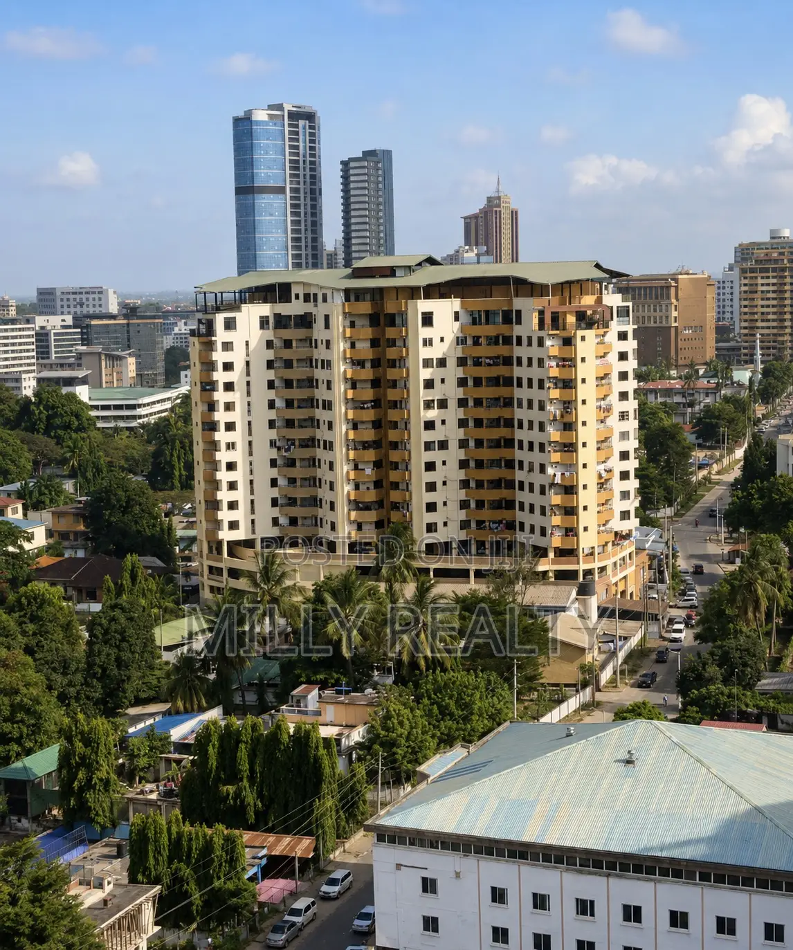 4bdrm Duplex in Apartment Upanga for sale
