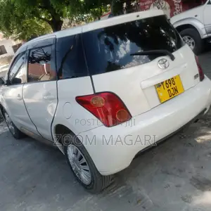 Toyota IST 2001 Pearl
