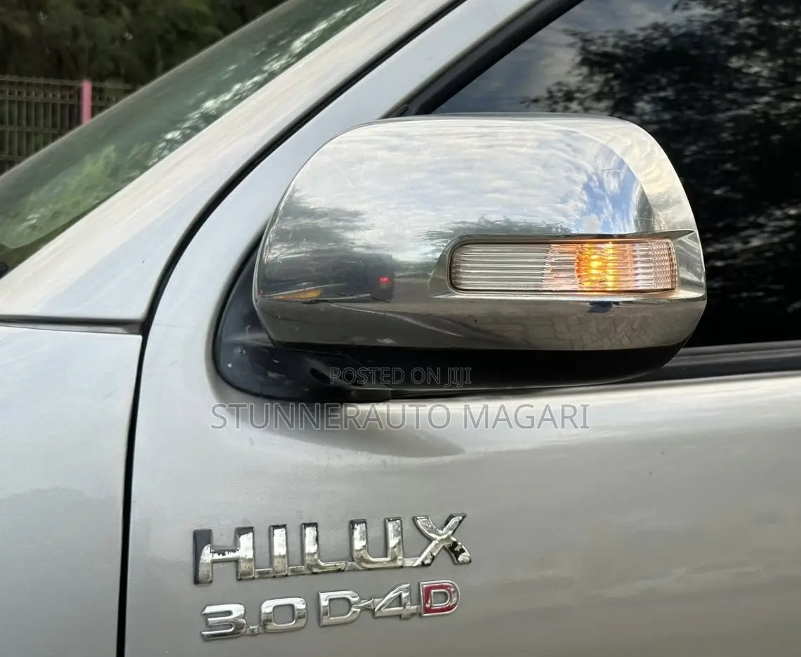 Toyota Hilux 2015 Gray